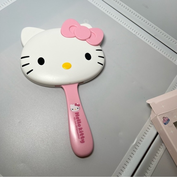 Hello Kitty Make Up Mirror Comb Pink White Gift Birthday - Picture 5 of 9